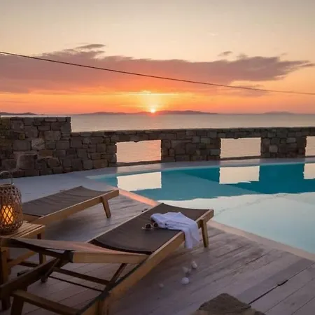 Luxurious Retreat W Swimming Pool & View *